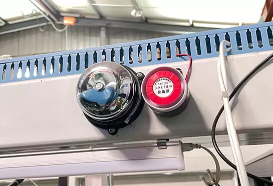 滑动门有报警功能。