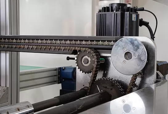 65#Mn材质齿链，助力板材输送。铝合金导轨配水冷，节约用水。